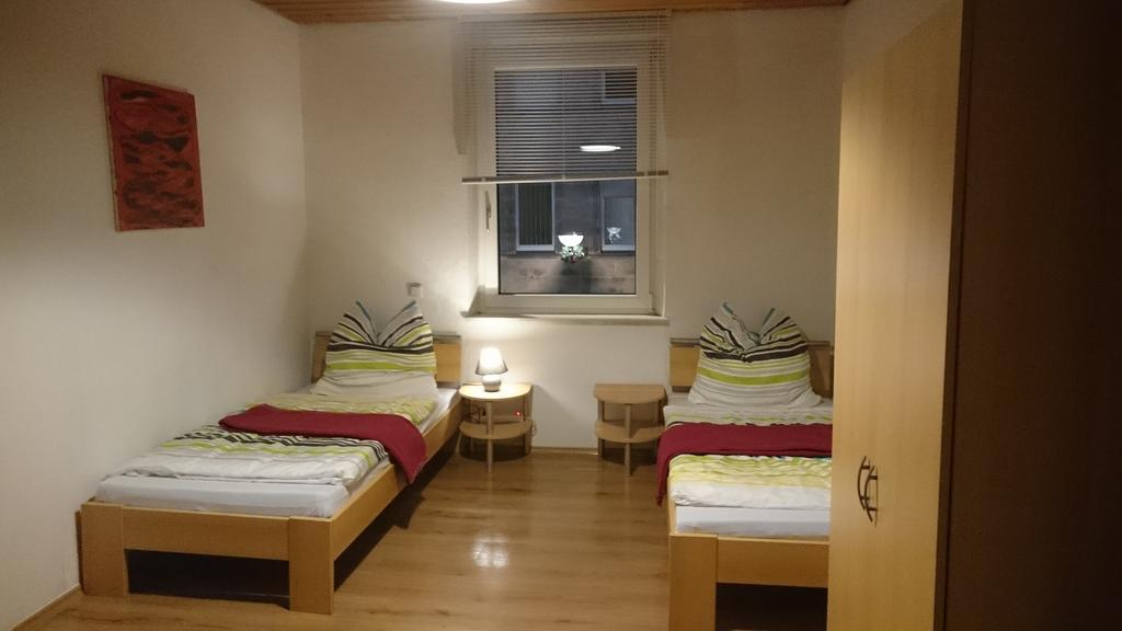 Privatzimmer Furth Zentrum المظهر الخارجي الصورة