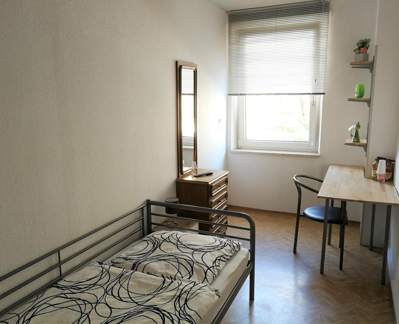 Privatzimmer Furth Zentrum المظهر الخارجي الصورة